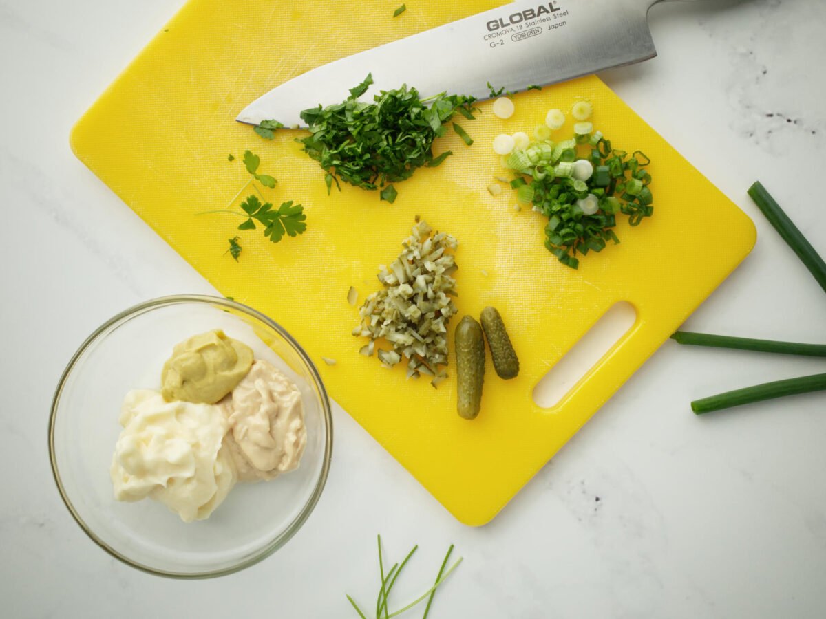 Quick and Easy Tartare Sauce Recipe