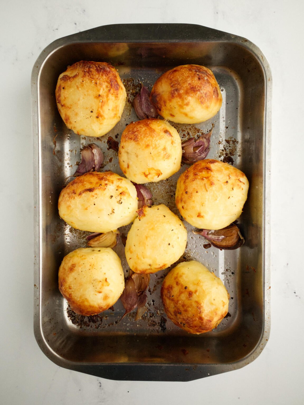 Delicious Golden Roast Potatoes with Sage and Garlic Recipe